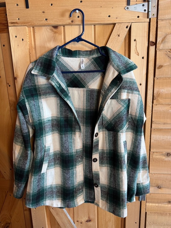 Zenana Outfitters Tops - Zenana Outfitters Green and Cream Plaid Button-Up